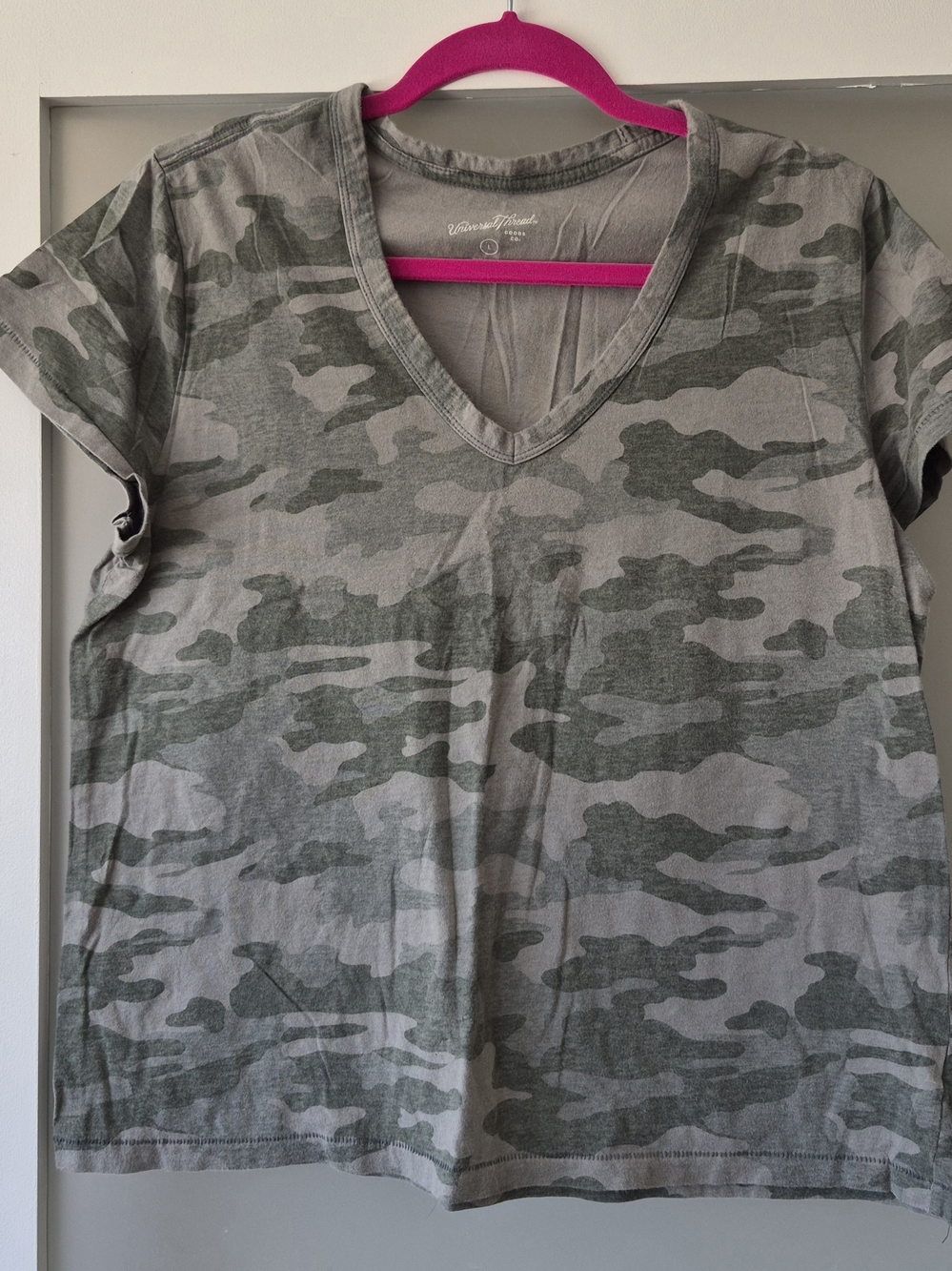 Universal Thread Women's Olive Camo V-Neck Tee